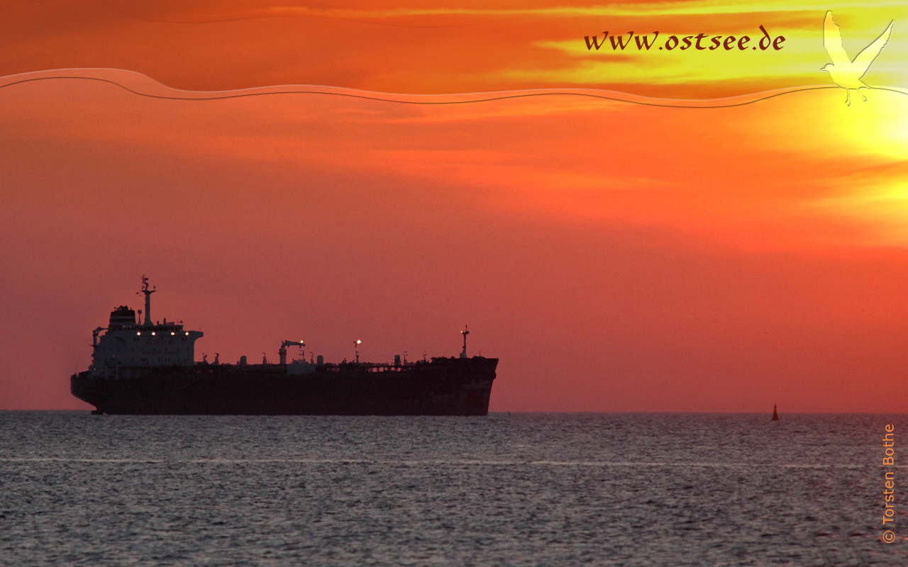 Hintergrundbild: Sonnenuntergang an der Ostsee