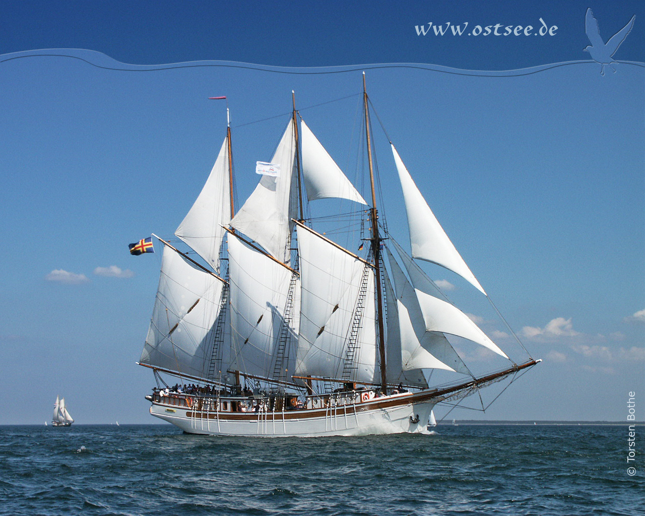 Hintergrundbild: Großsegler auf der Ostsee