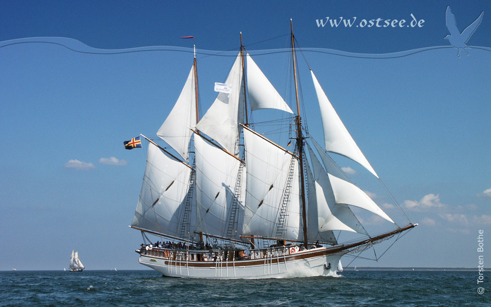 Hintergrundbild: Großsegler auf der Ostsee