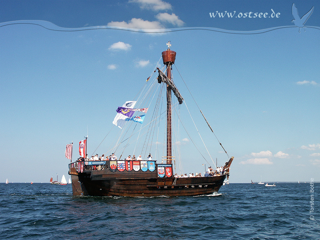 Hintergrundbild: Kogge auf der Ostsee