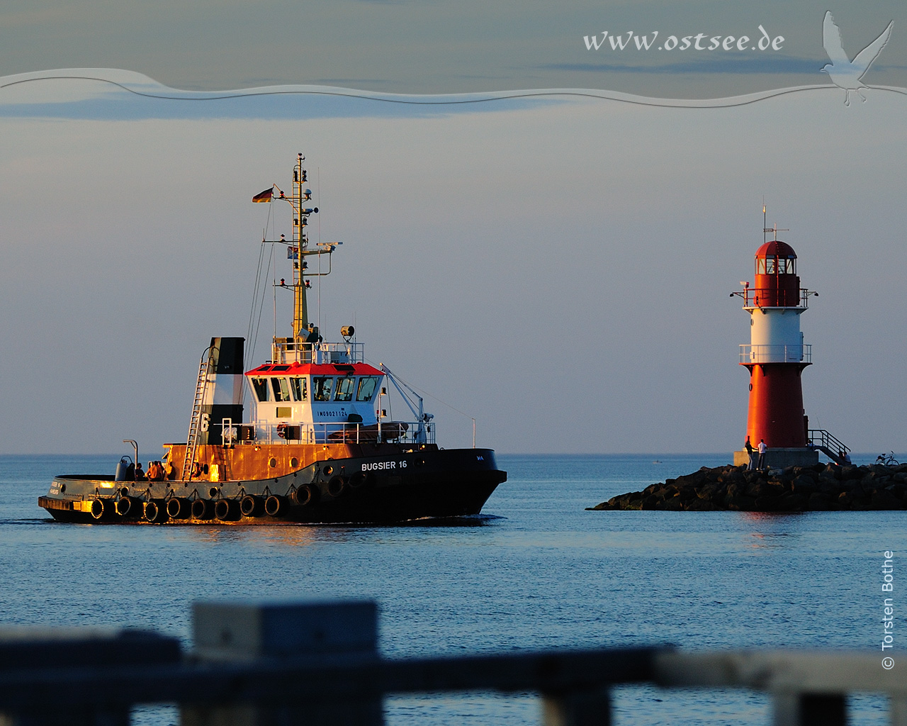 Hintergrundbild: Sonnenuntergang an der Ostsee