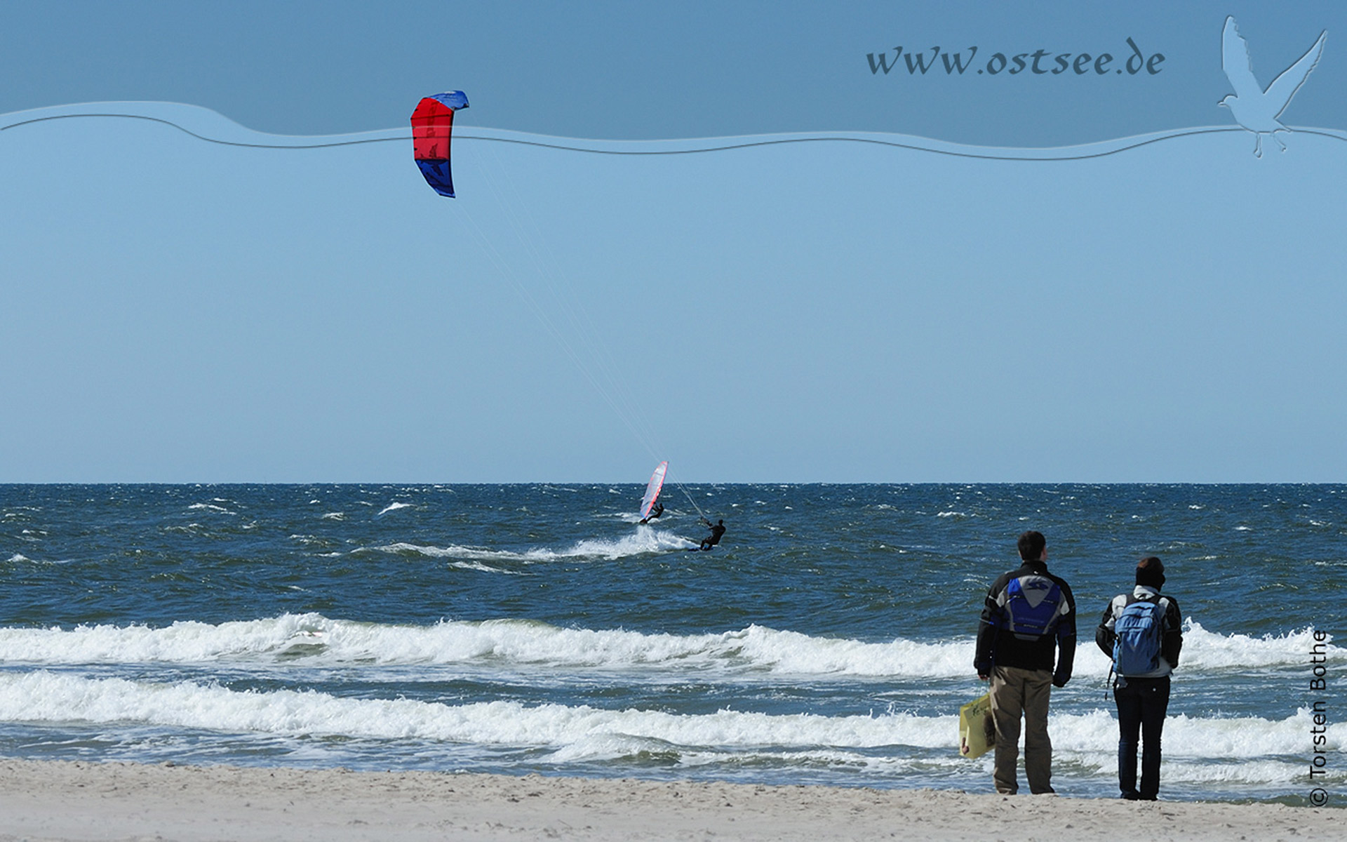 Hintergrundbild: Kitesurfer auf der Ostsee