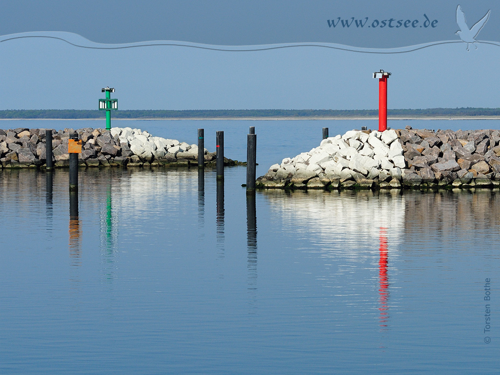 Hintergrundbild: Yachthafen an der Ostsee