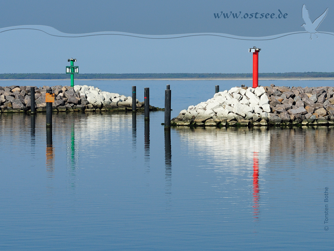 Hintergrundbild: Yachthafen an der Ostsee