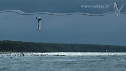 Kitesurfer auf der Ostsee