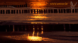 Romantischer Sonnenuntergang an der Ostsee