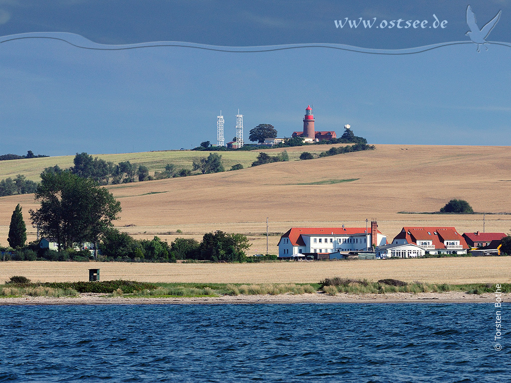 Hintergrundbild: Leuchtturm an der Ostsee Hintergrundbild: Leuchtturm an der Ostsee