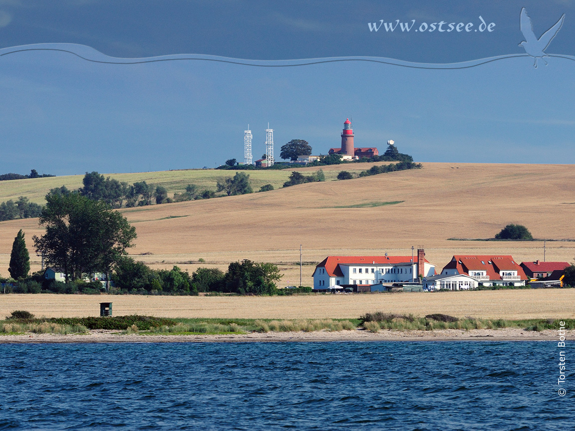 Hintergrundbild: Leuchtturm an der Ostsee