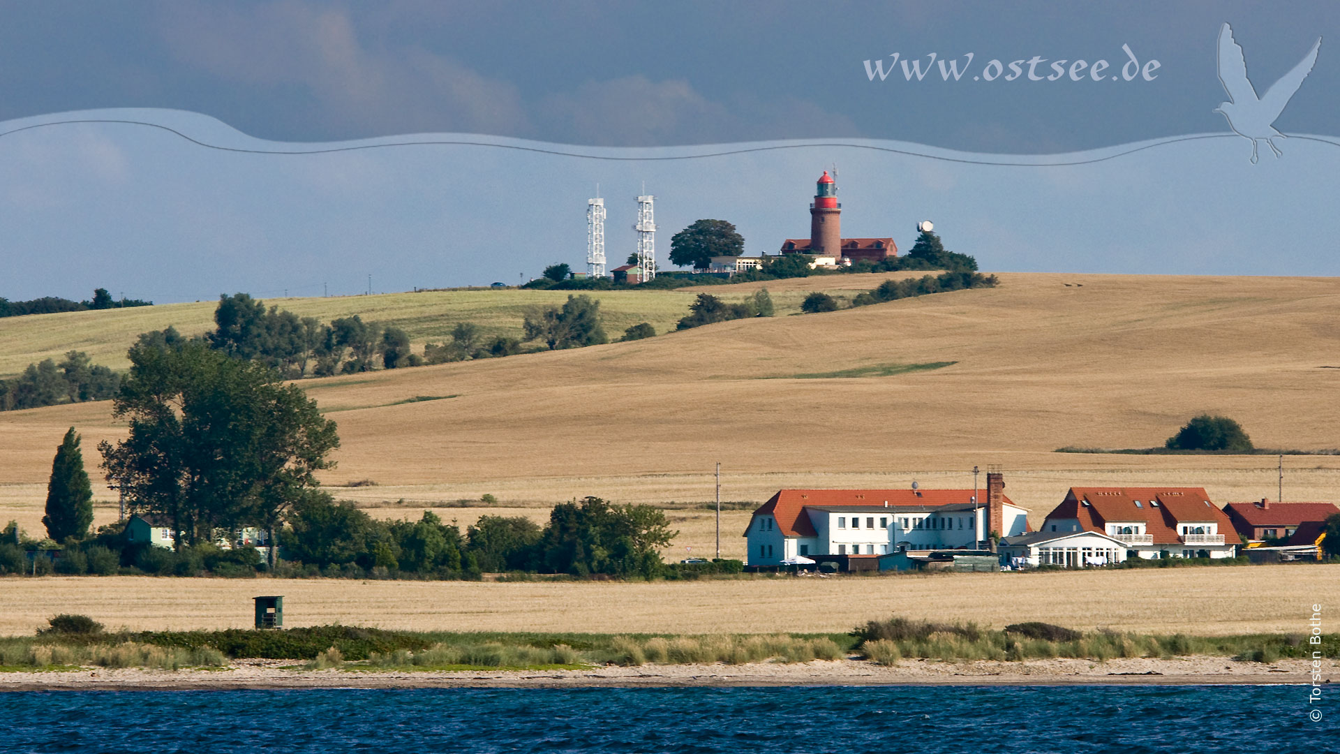 Hintergrundbild: Leuchtturm an der Ostsee Hintergrundbild: Leuchtturm an der Ostsee