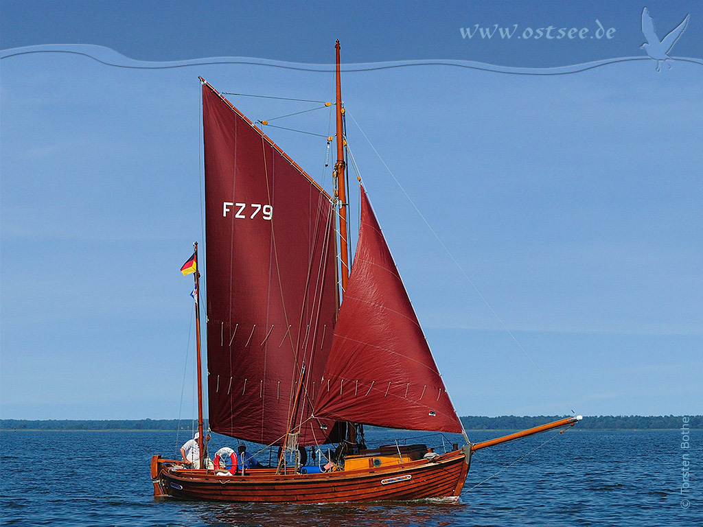 Hintergrundbild: Zeesboot an der Ostsee