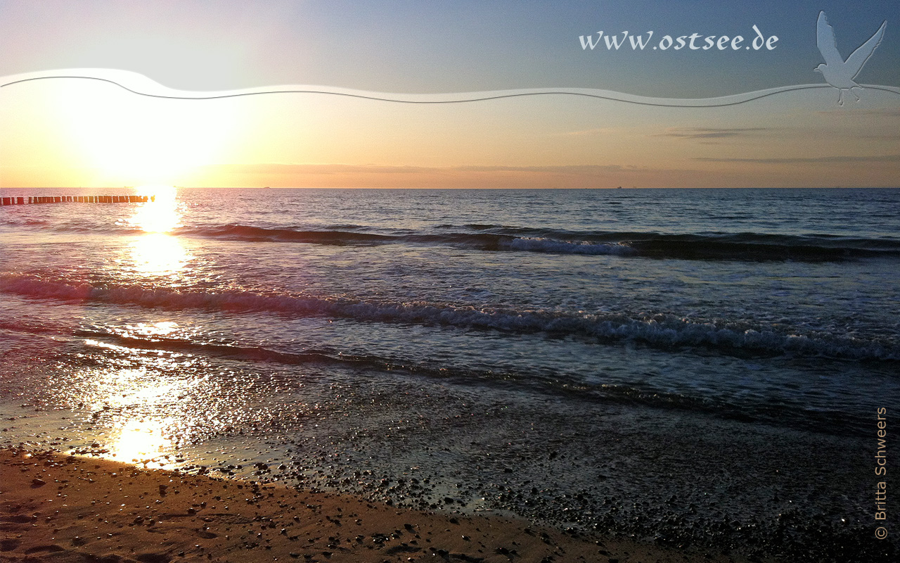 Hintergrundbild: Sonnenuntergang an der Ostsee